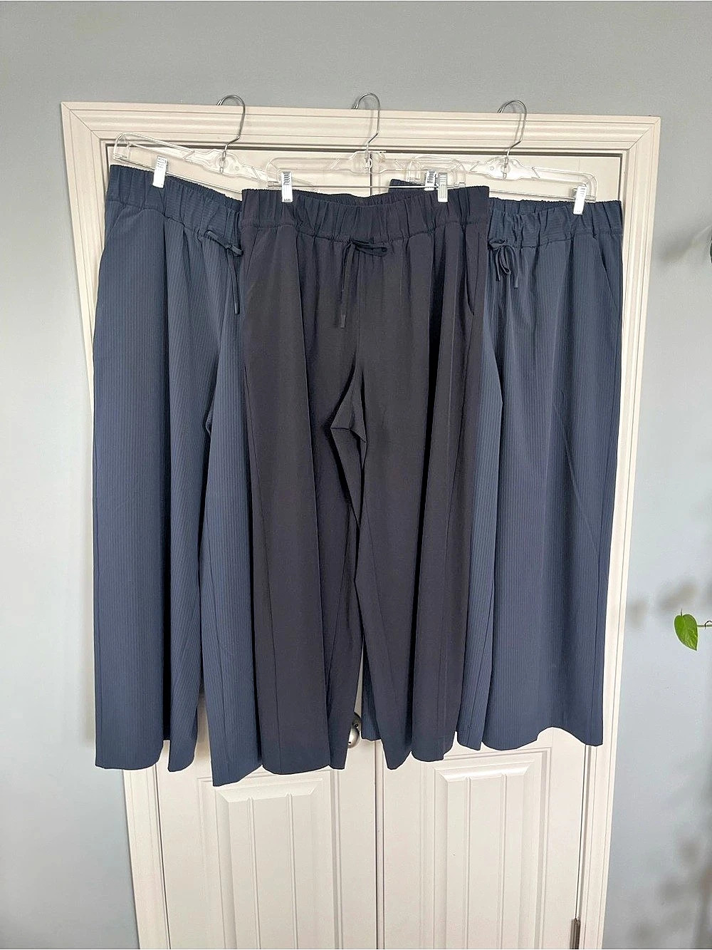 3 Petite Pair In Motion Wide Leg Pants 2 Navy Stripes/1 Black XXL/ 18/20 NWT